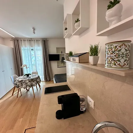 Palazzo Metropolis Πανσιόν 4*